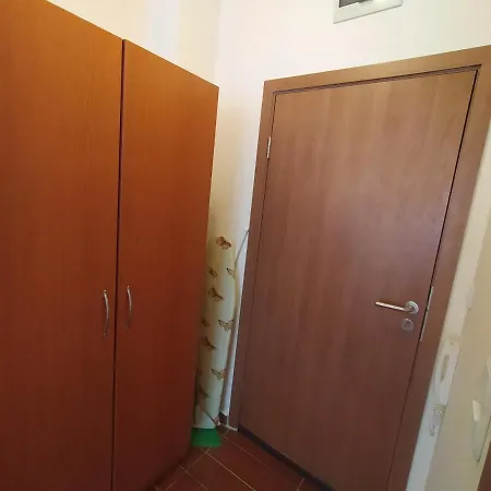 Pine Tree B11 Apartment *