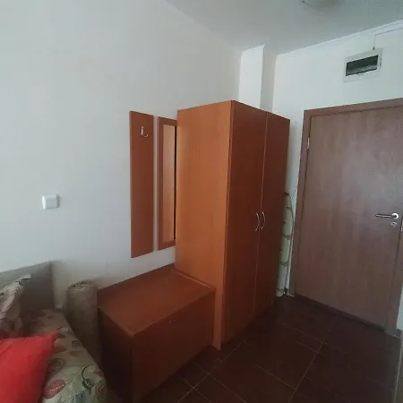 Pine Tree B11 Apartment *